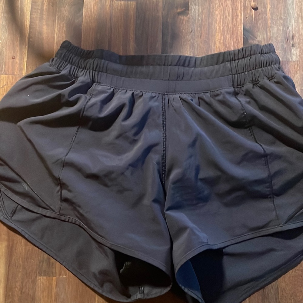 Black Lululemon Hotta hot shorts.